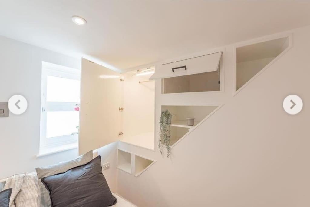 1 Bedroom Modern Duplex Саутгемптон Экстерьер фото